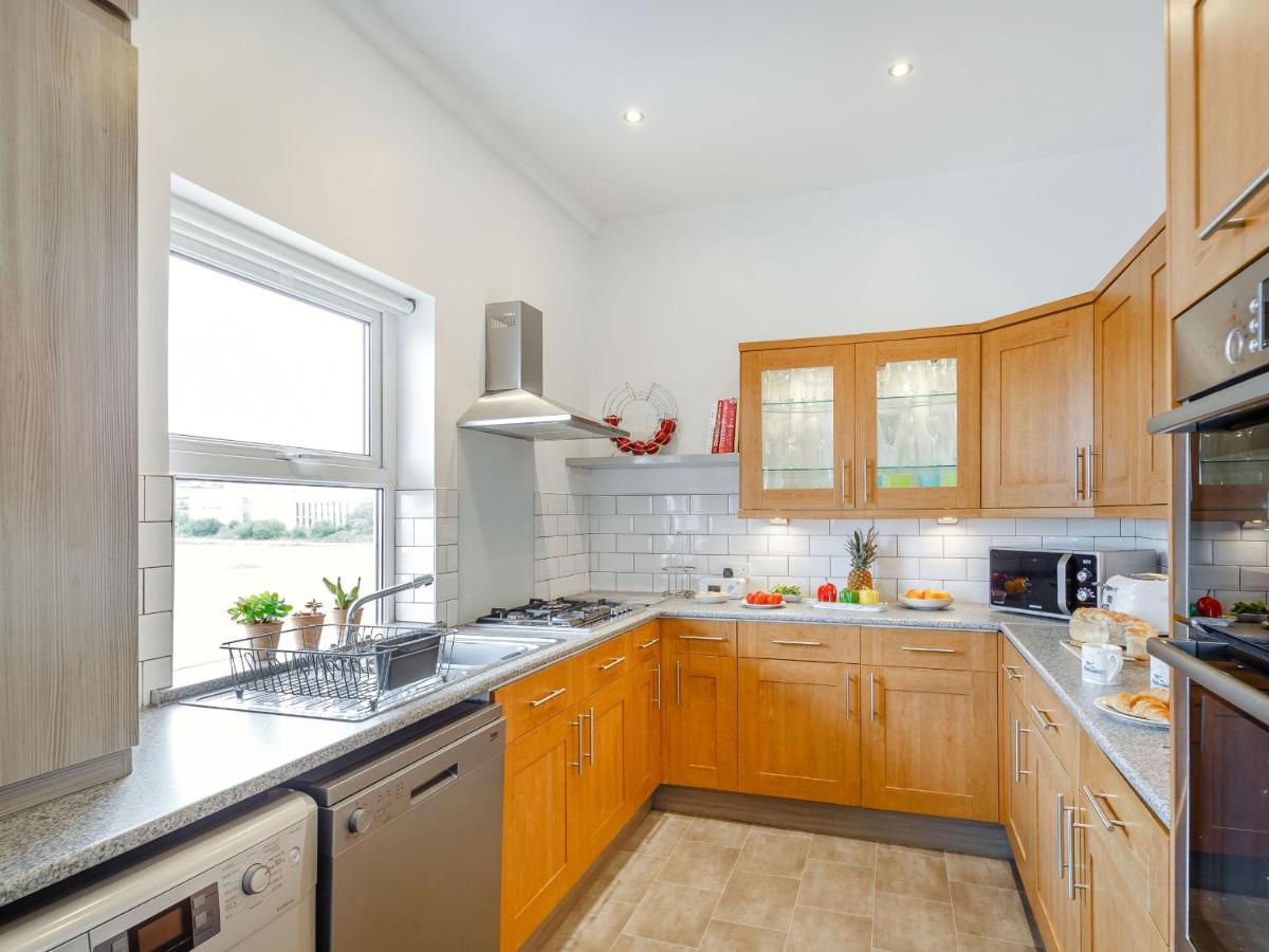 Little Orme View Apartment Llandudno Bagian luar foto