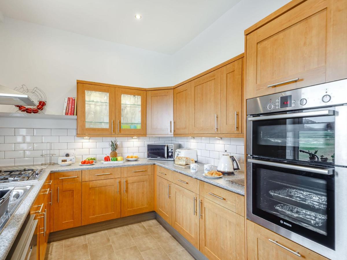 Little Orme View Apartment Llandudno Bagian luar foto
