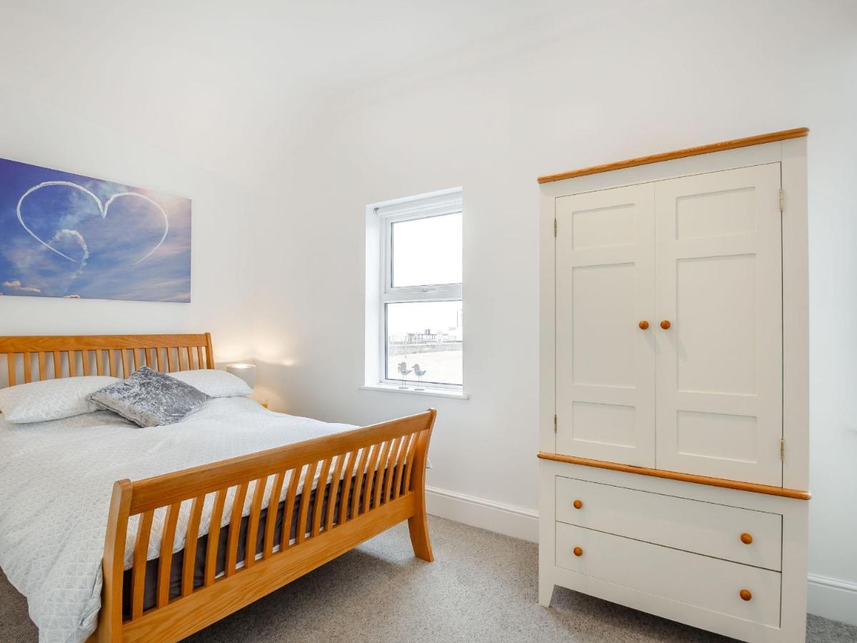 Little Orme View Apartment Llandudno Bagian luar foto
